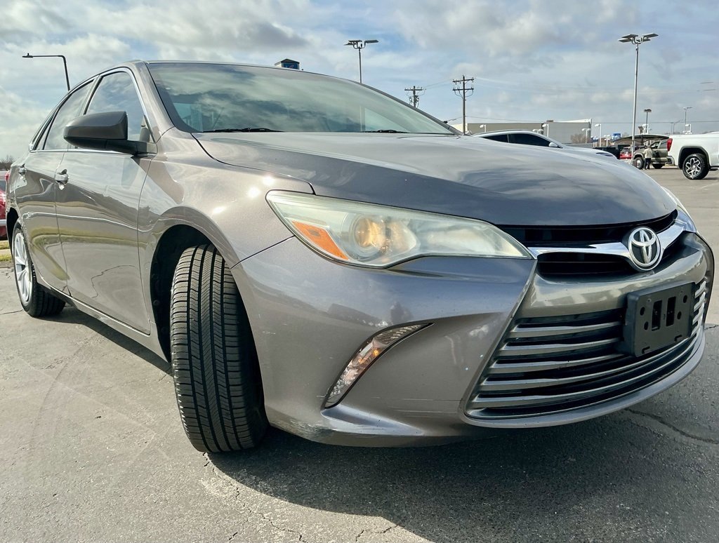 Used 2016 Toyota Camry LE with VIN 4T4BF1FK7GR558101 for sale in Norman, OK