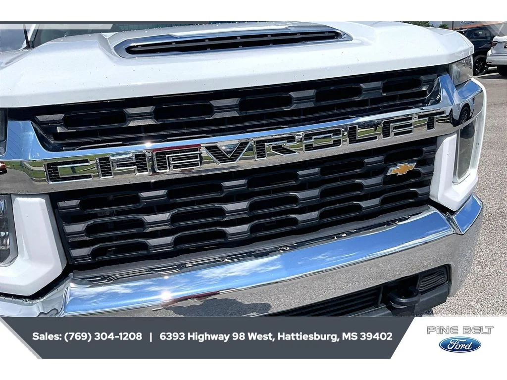 Used 2020 Summit White Chevrolet LT image 25