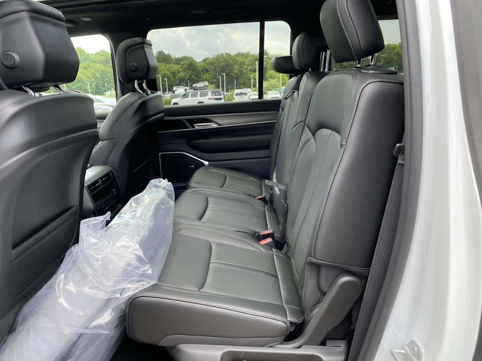 New 2026 Bright White Clearcoat Jeep  image 8