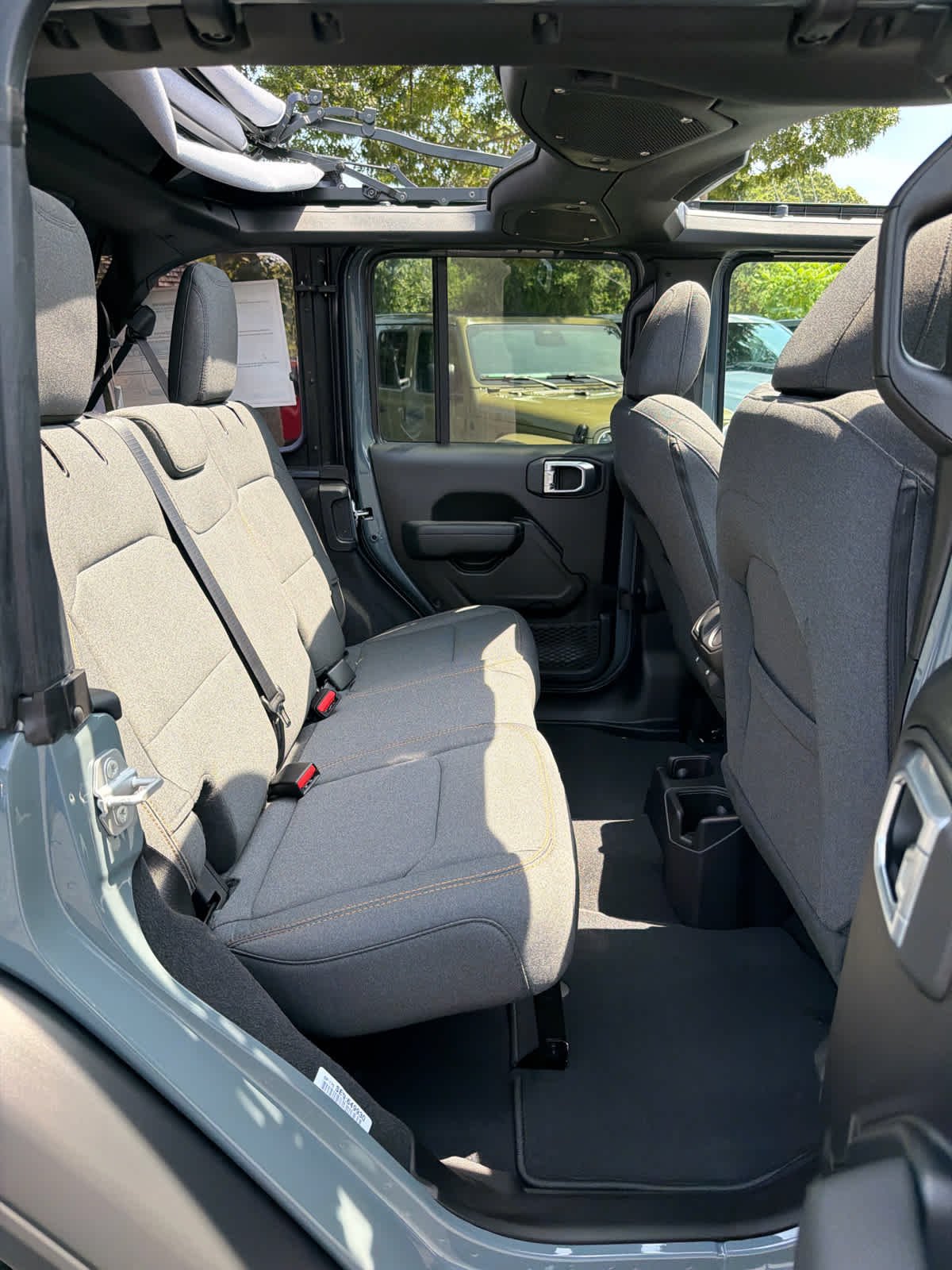 New 2026 Anvil Clear-Coat Exterior Paint Jeep Sport S image 21