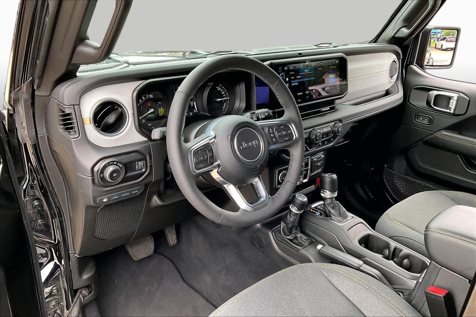 Used 2025 Black Clearcoat Jeep Sahara image 16