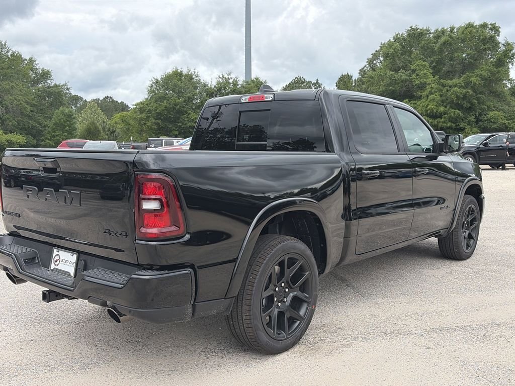 New 2026 Diamond Black Crystal Pearl-Coat Exterior Paint Ram Laramie image 6