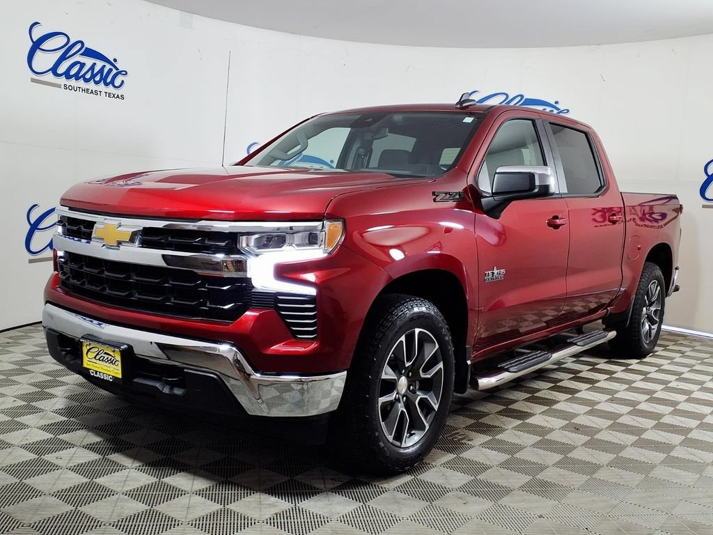 Used 2023 RADIANT RED TINTCOAT Chevrolet LT image 6