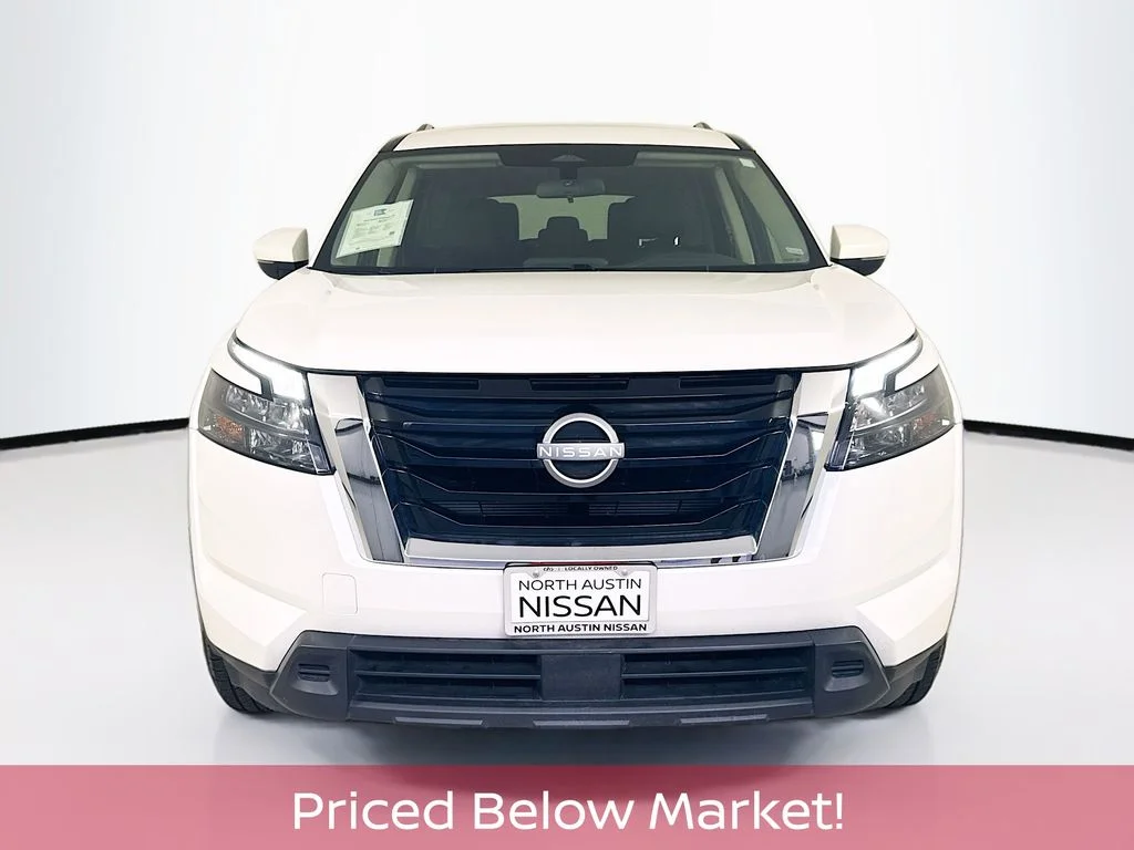 Certified Used 2024 White Nissan SV image 3