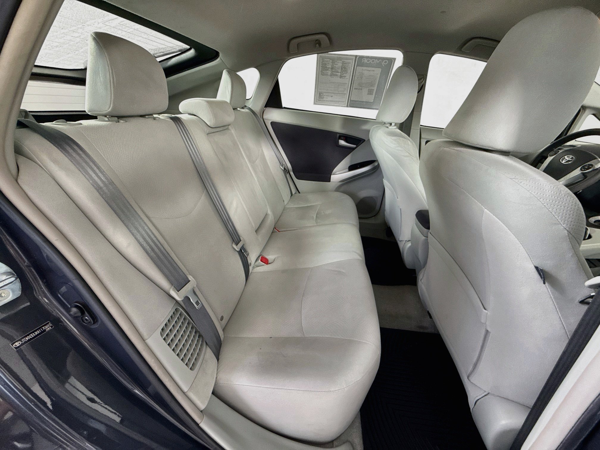 Used 2010 Winter Gray Metallic Toyota II image 23