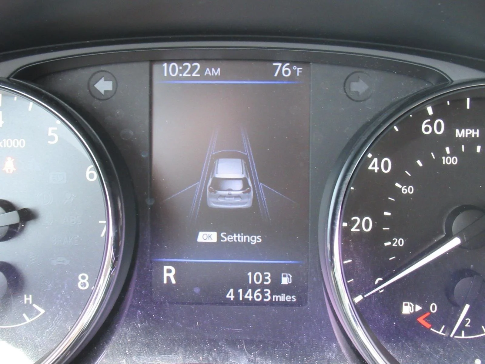 Used 2018 White Nissan SL image 31
