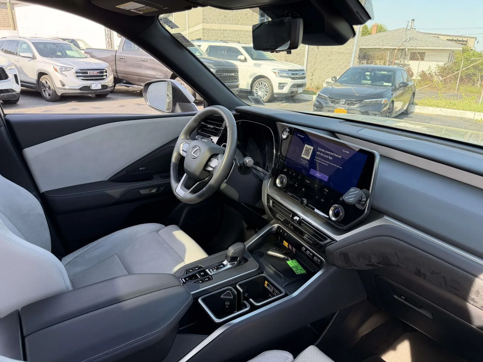 2025 Lexus TX Luxury - Photo 13