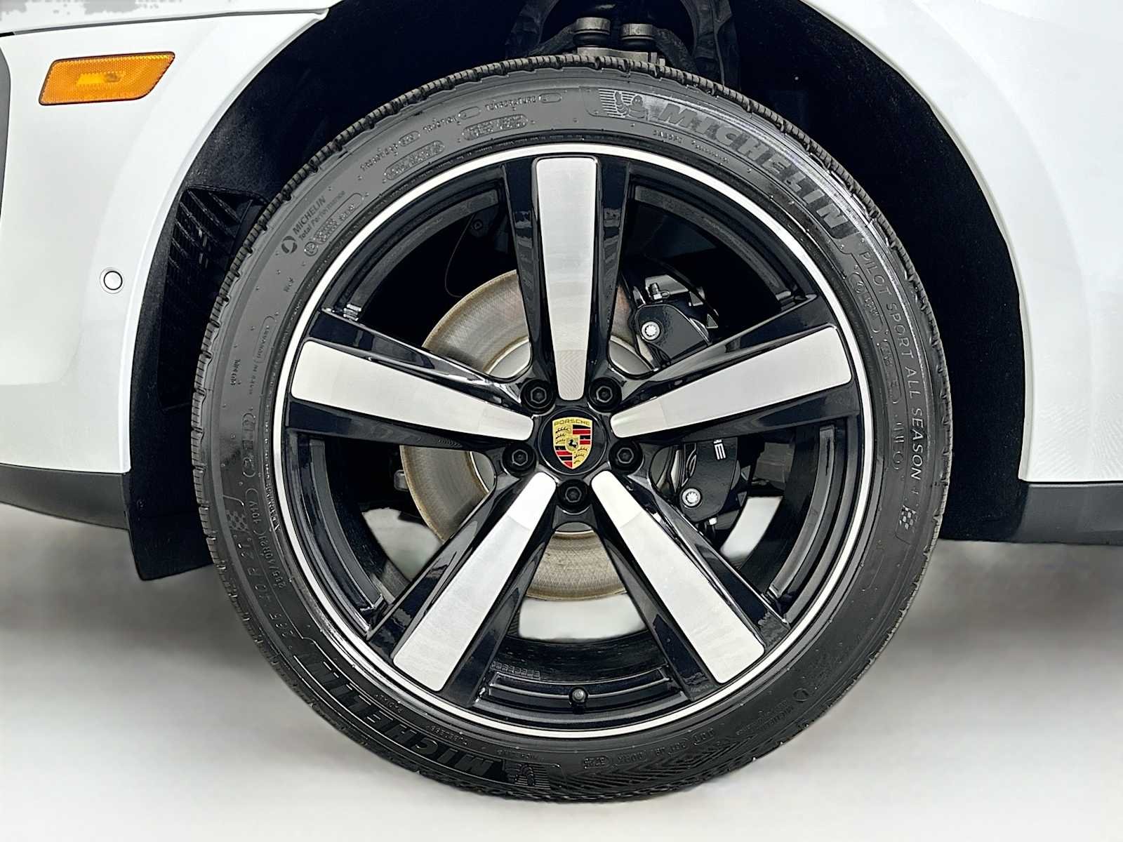 New 2026 Carrara White Metallic Porsche S image 32
