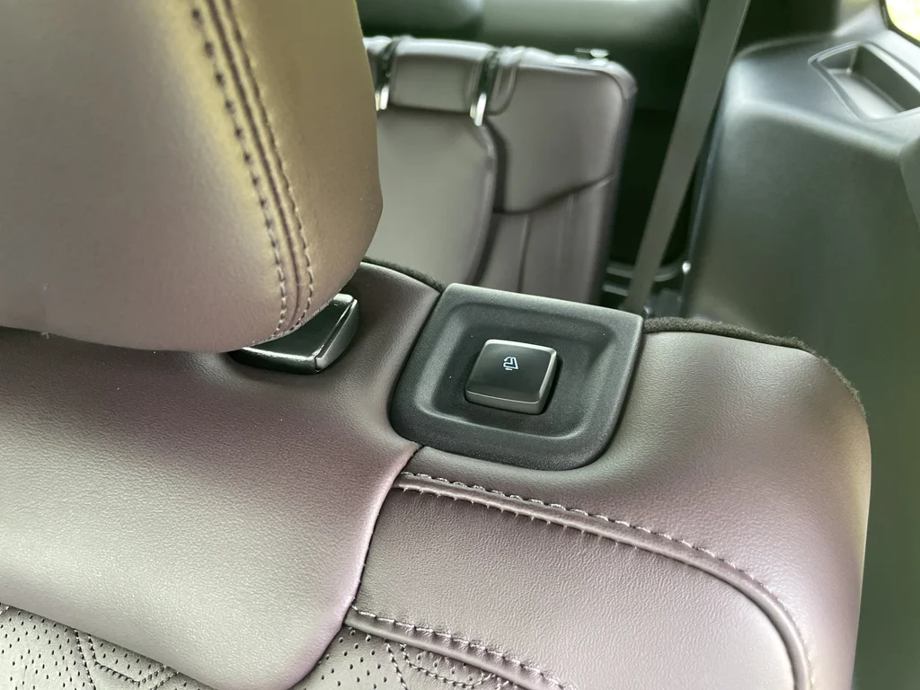 2025 Ford Explorer Platinum - Photo 18