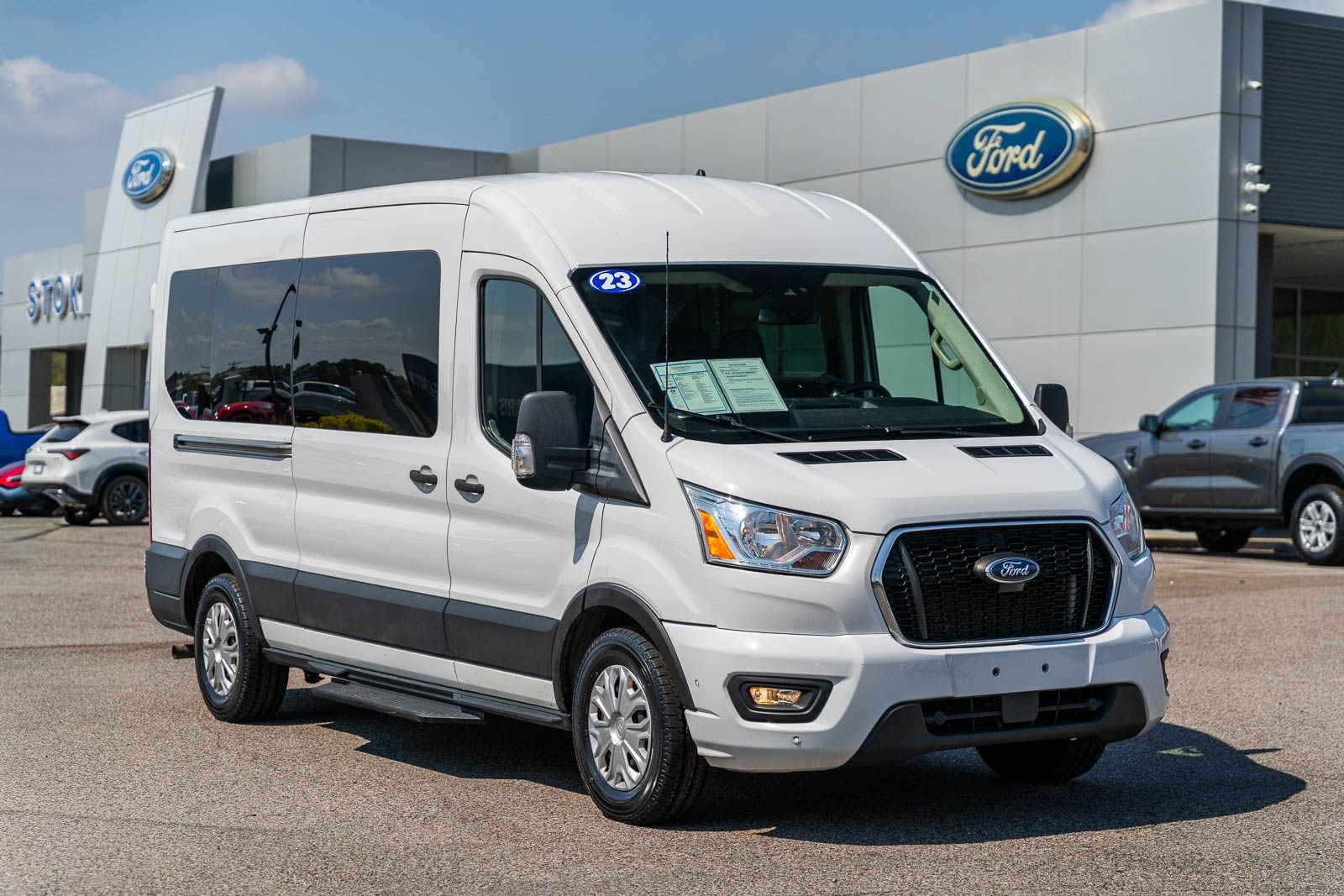 2021 Ford Transit 350 XLT Med Roof Sliding Pass. 148's photo