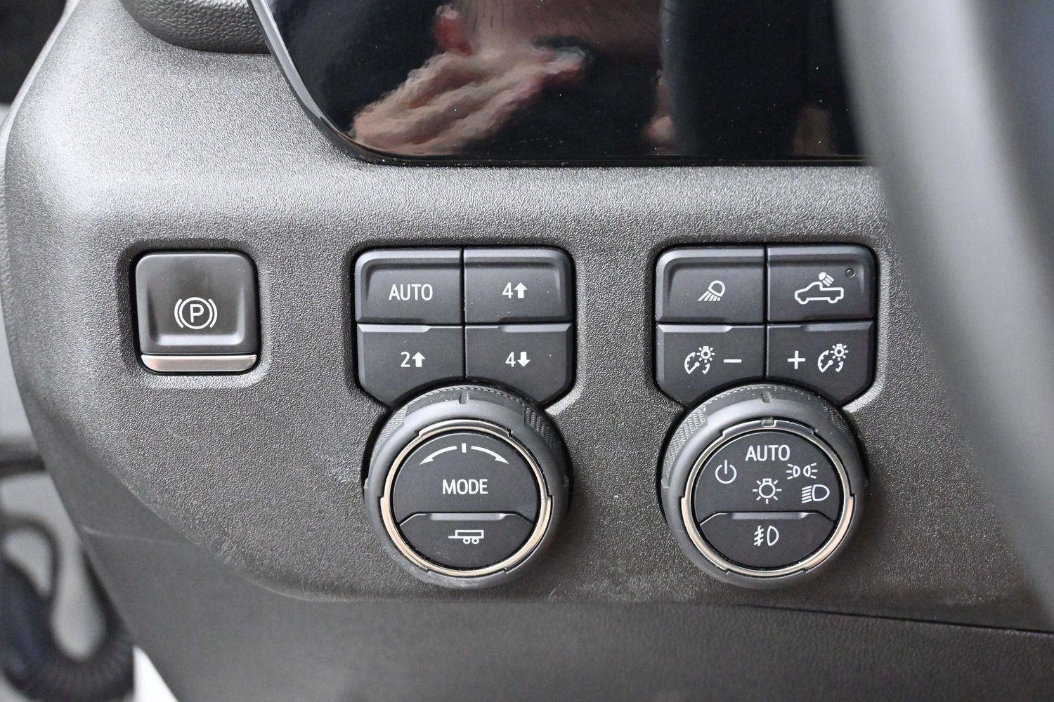 Used 2024 Summit White Chevrolet LTZ image 25