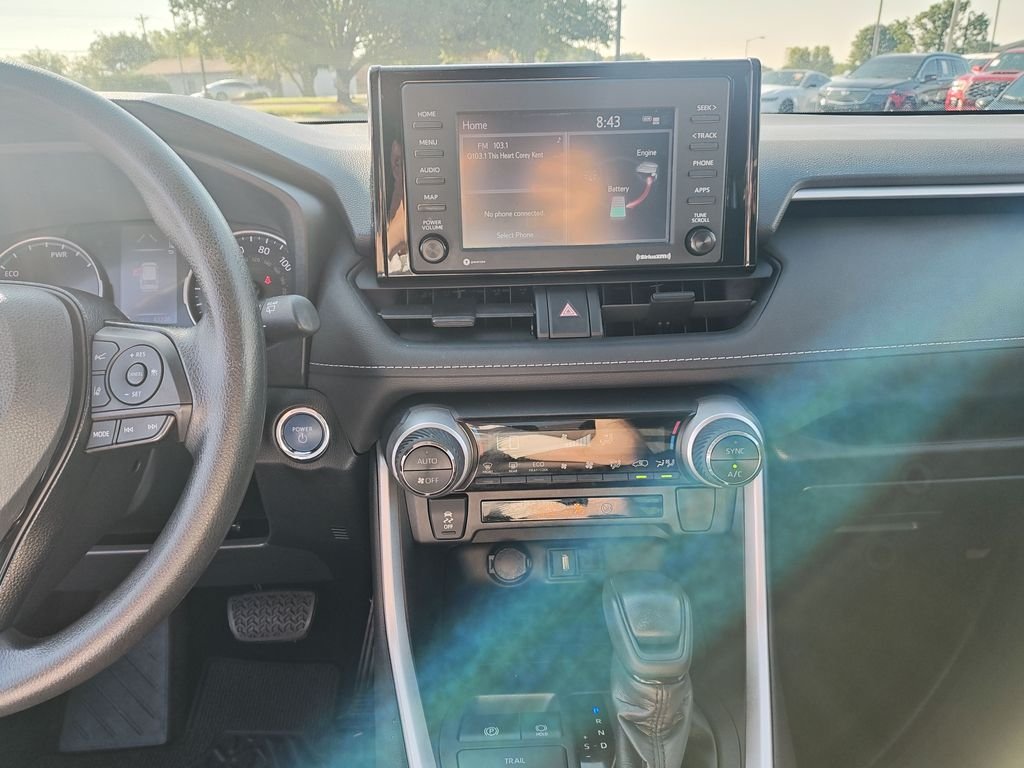 Used 2021 Silver Toyota XLE image 21