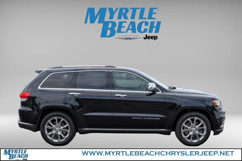 Used 2020 Diamond Black Jeep Summit image 7