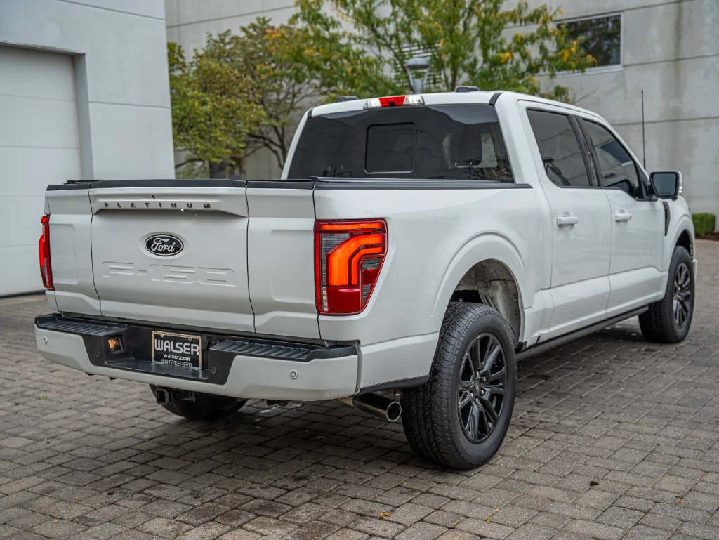 Used 2025 White Metallic Ford Platinum image 5