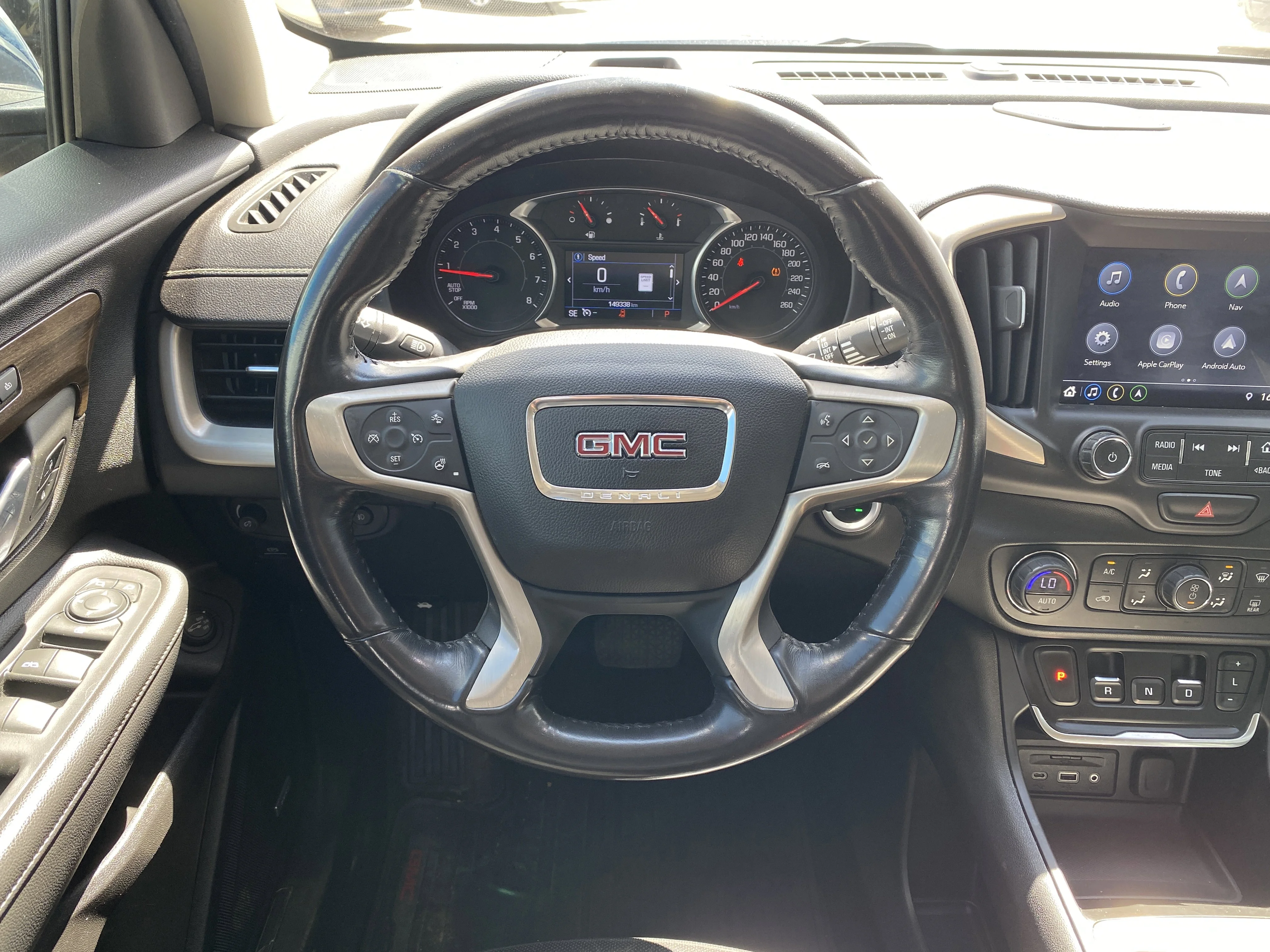 Used 2018 Black GMC Denali AWD image 11