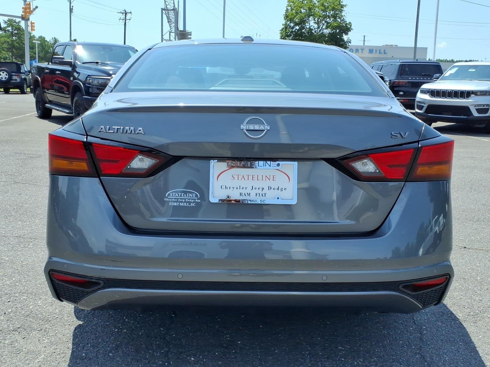 Used 2024 Gun Metallic Nissan 2.5 SV image 15