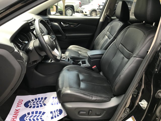 Used 2019 Magnetic Black Pearl Nissan SL image 23