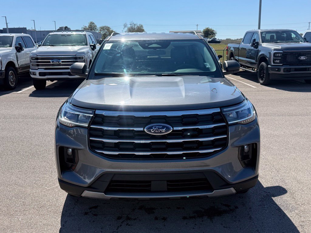 Used 2025 Gray Ford Active image 21