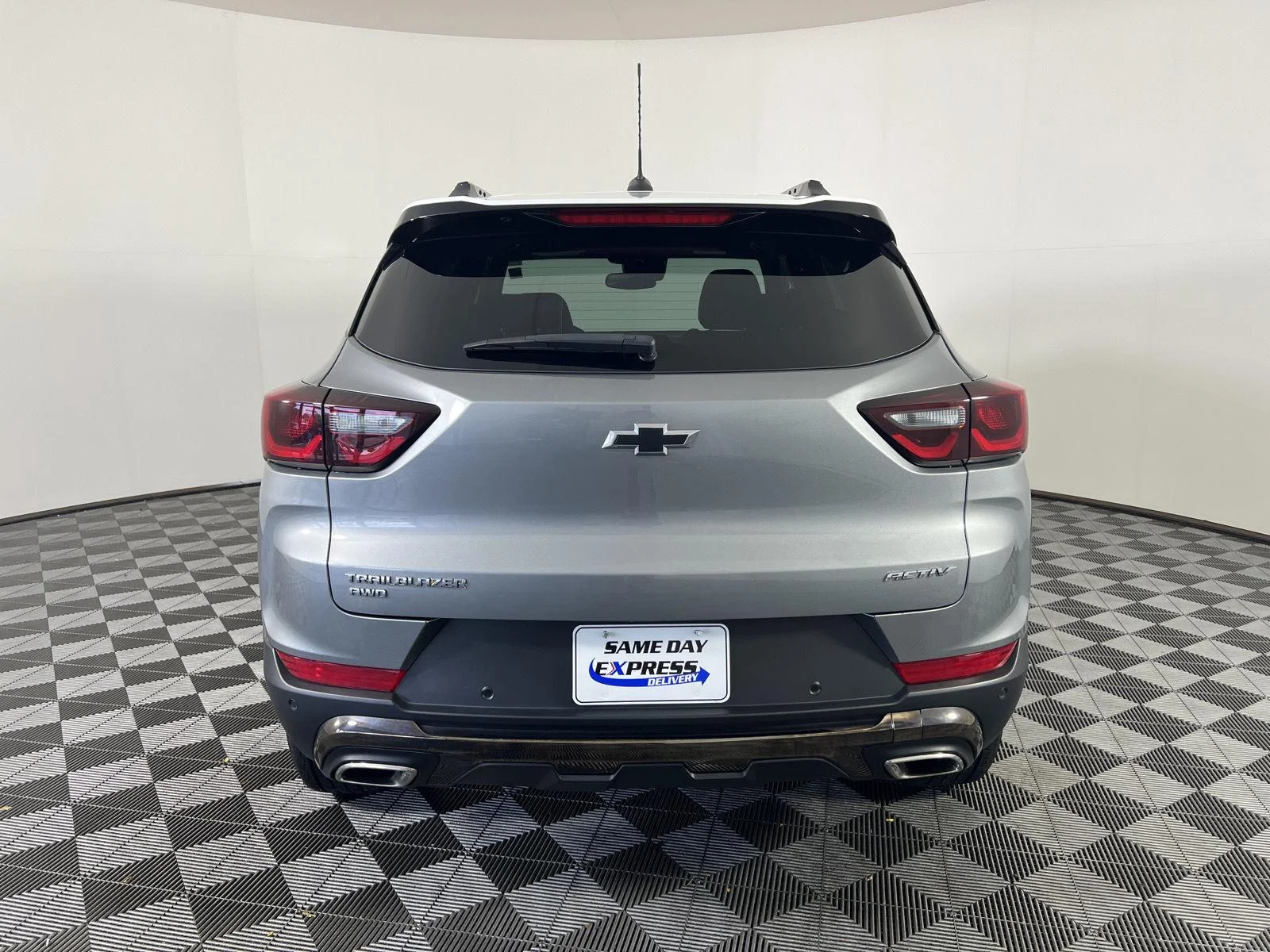 Used 2024 Sterling Gray Metallic Chevrolet ACTIV image 26