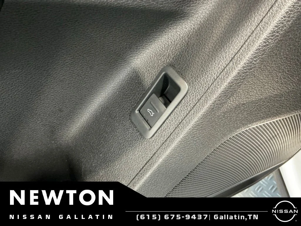 Used 2025 Arkona White Audi Premium image 45
