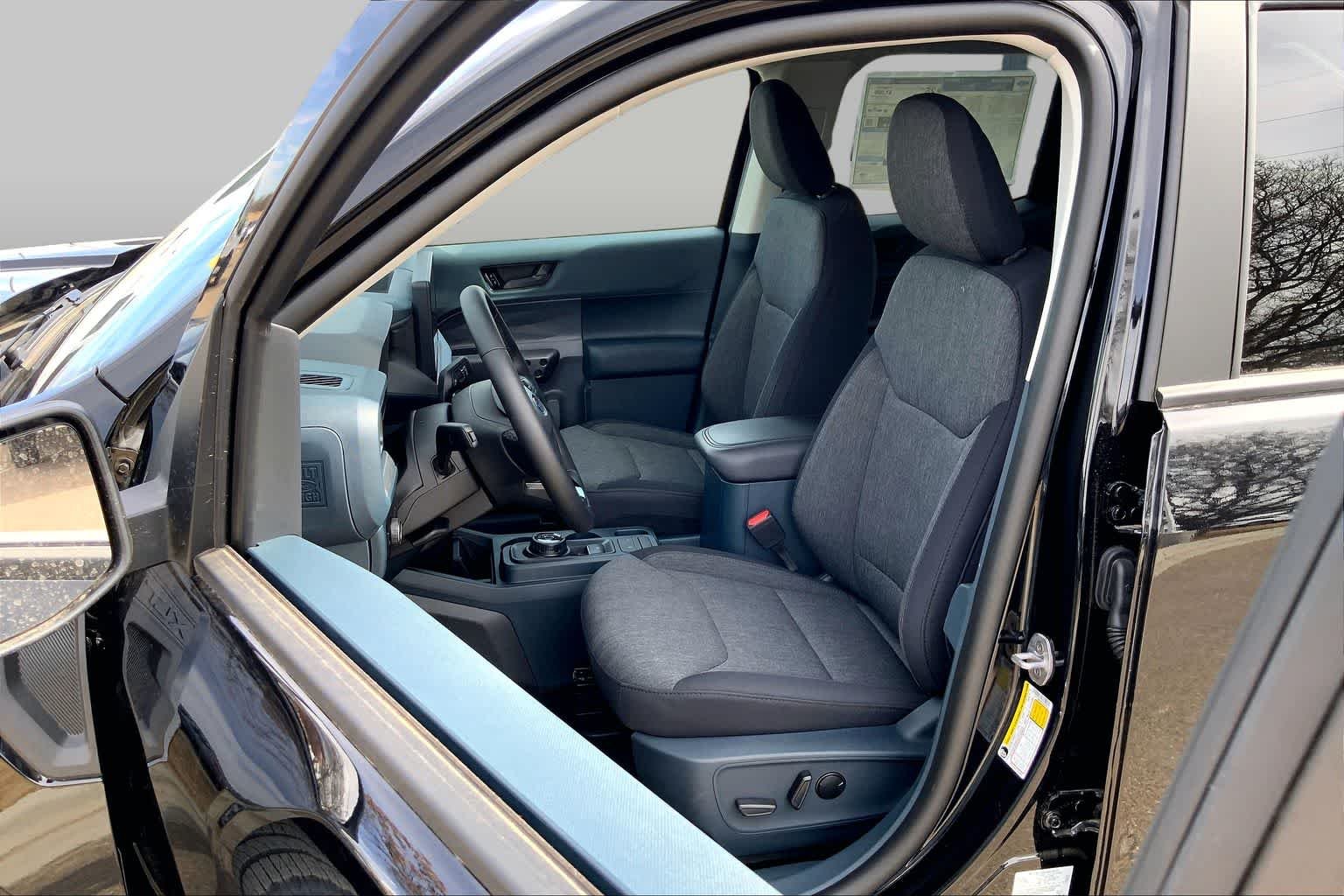 New 2025 Shadow Black Ford XLT image 9