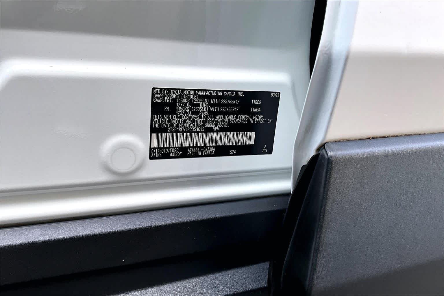 Used 2023 Ice Cap Toyota LE image 34