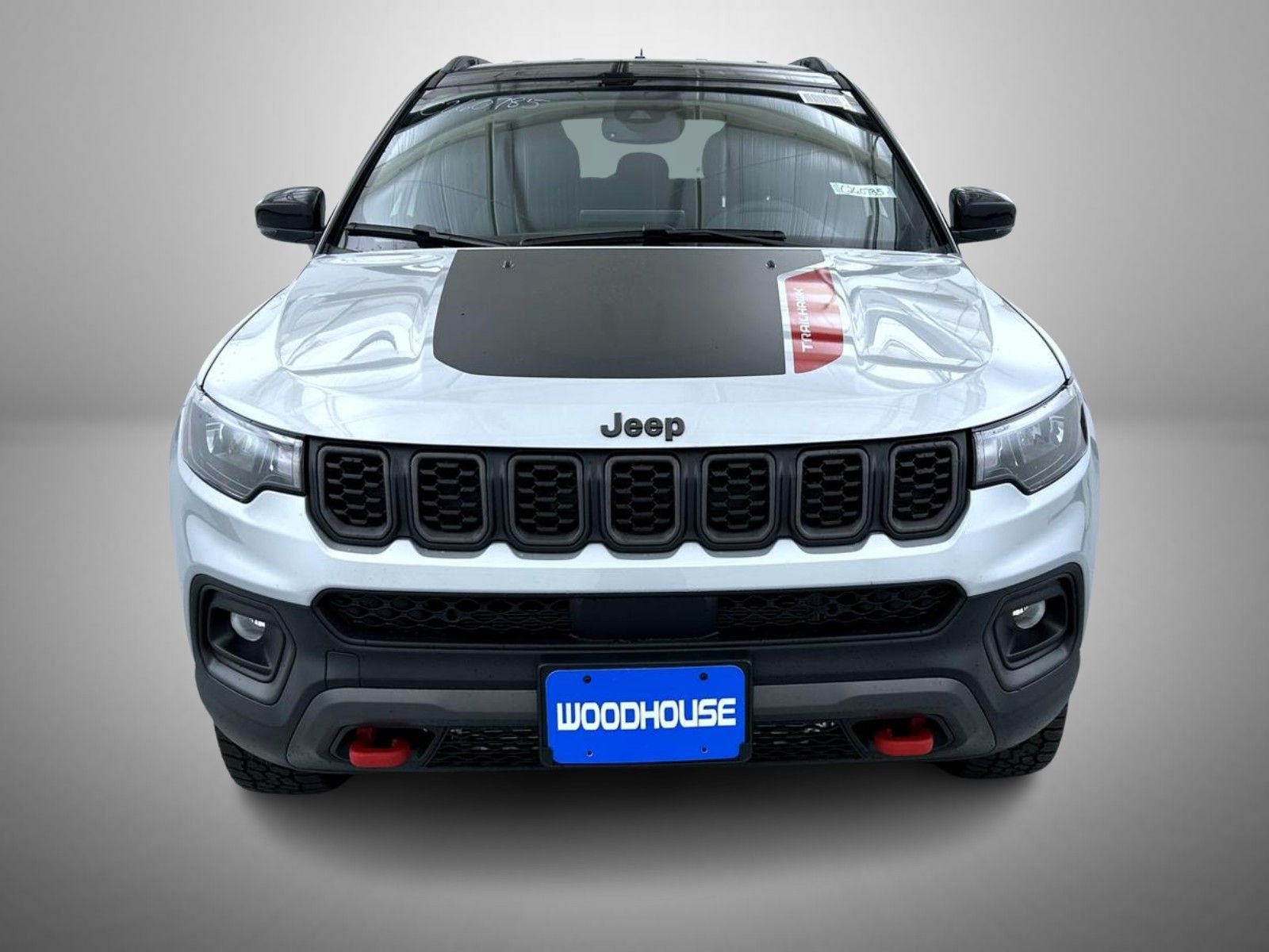 New 2026 Silver Zynith Metallic Clear-Coat Exterior Paint Jeep Trailhawk image 2