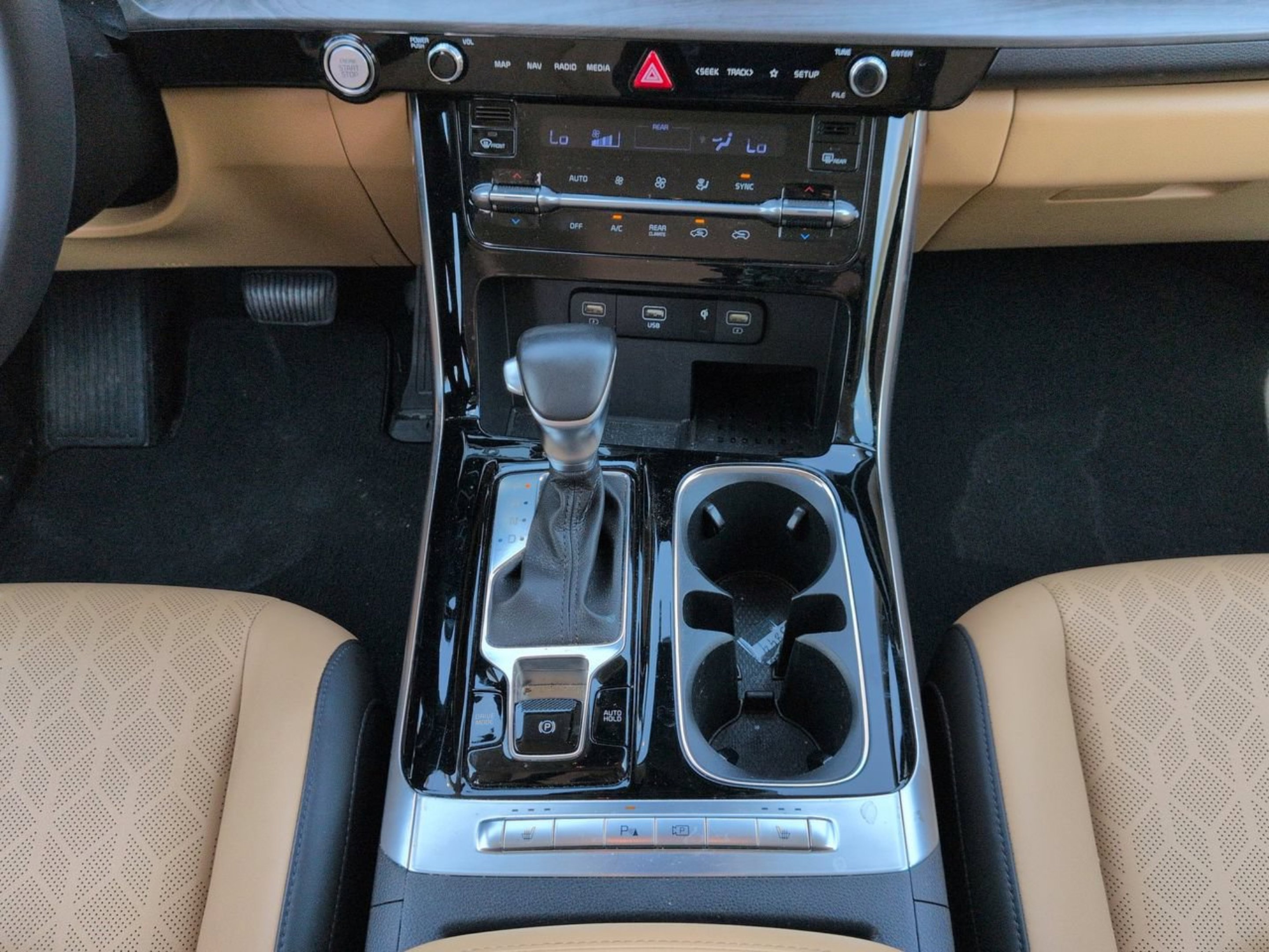 Certified Used 2024 Ceramic Silver Kia EX image 18