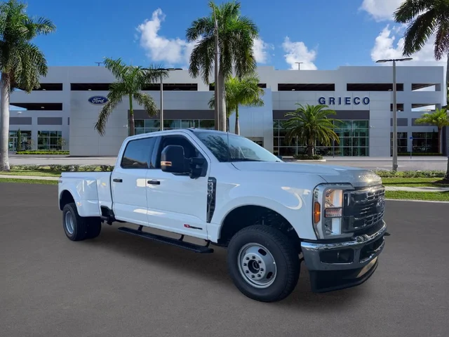 2027 Ford F-350SD XLT