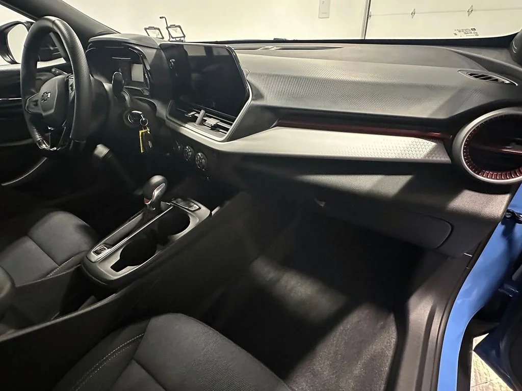 Used 2024 Blue Chevrolet 1RS image 24