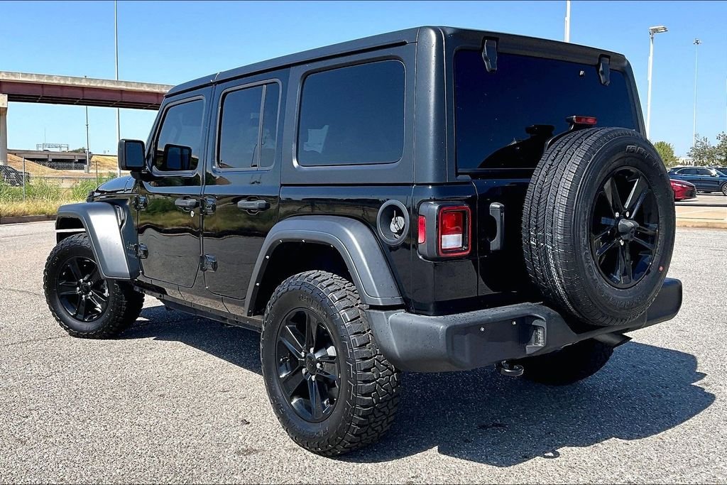 Used 2022 Black Jeep Unlimited Sport Altitude image 3
