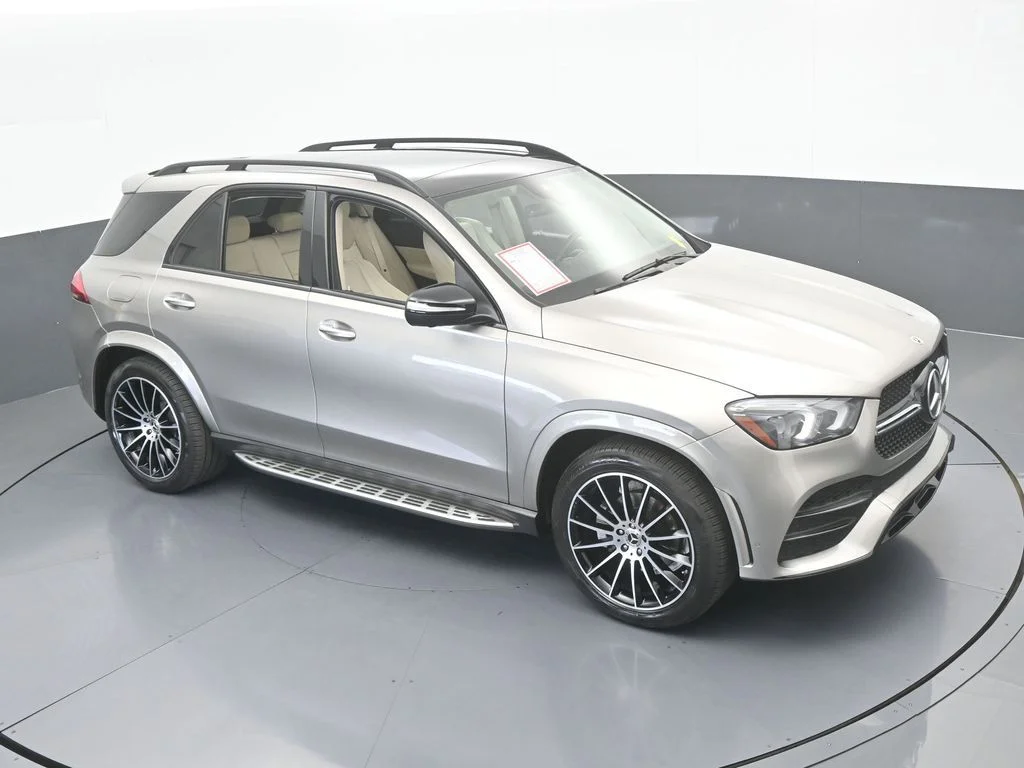 Used 2022 Gold Mercedes-Benz GLE 350 image 56
