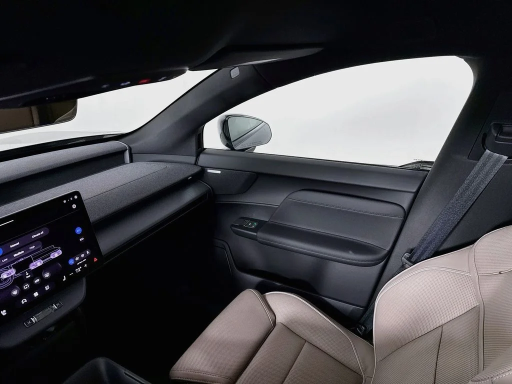 New 2027  Volvo  image 23