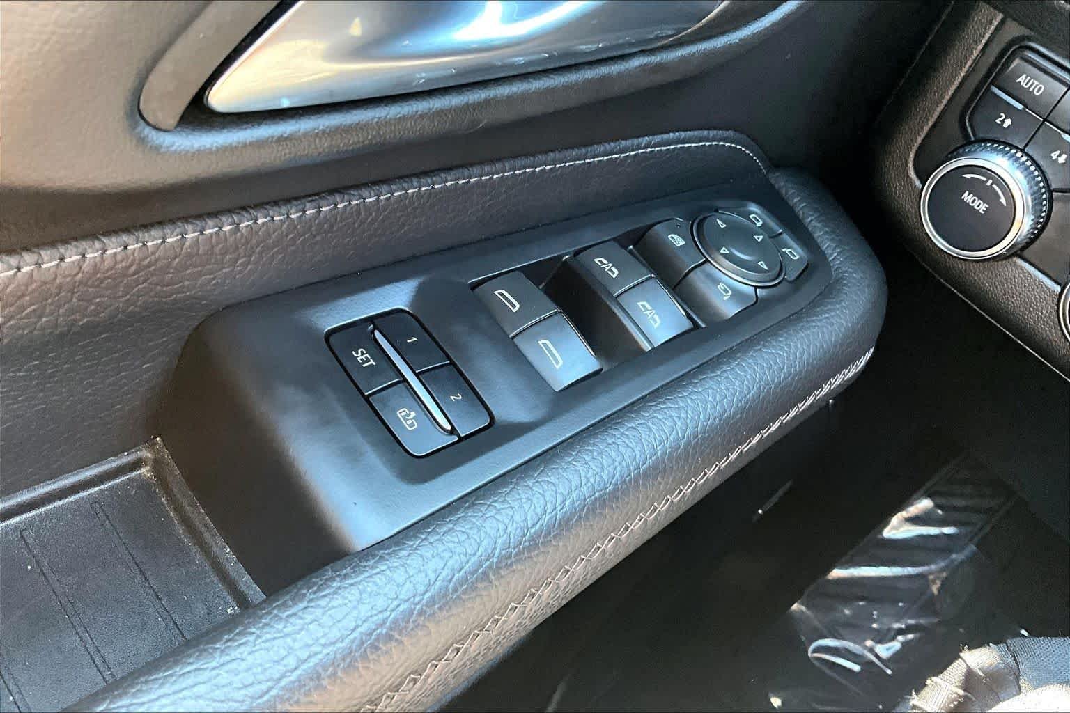 Used 2023 Onyx Black GMC Denali image 37