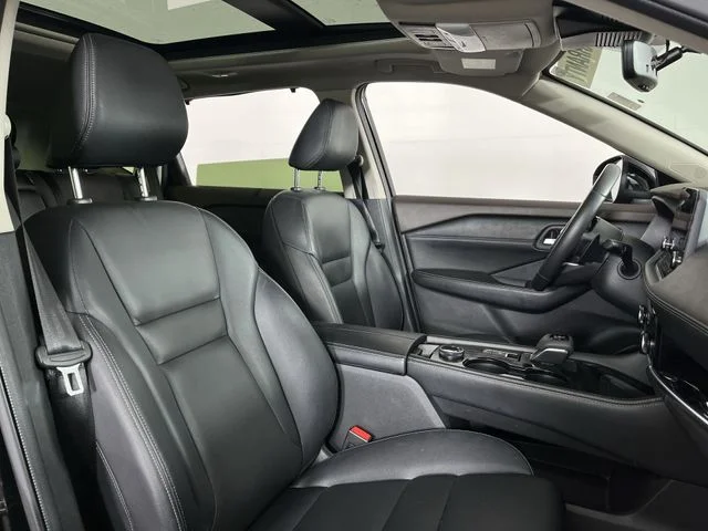 Used 2023 Black Nissan SL image 26
