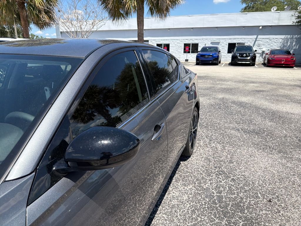New 2026 Gray Nissan 2.5 SR image 10