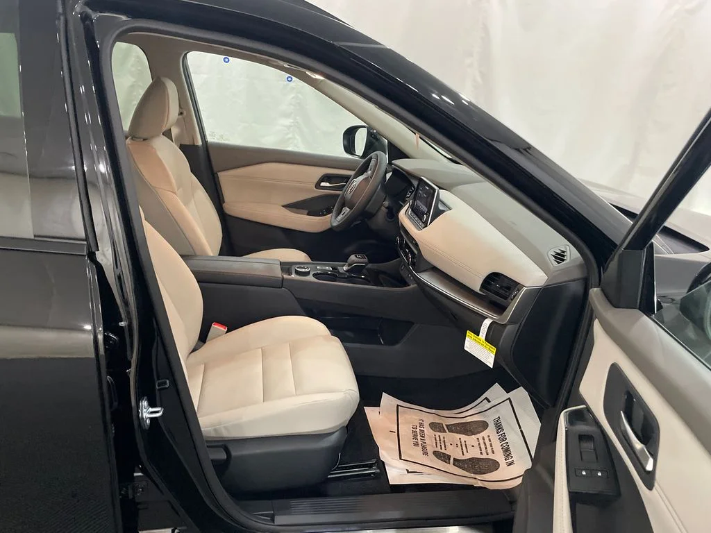 2026 Nissan Rogue Dark Armor - Photo 23