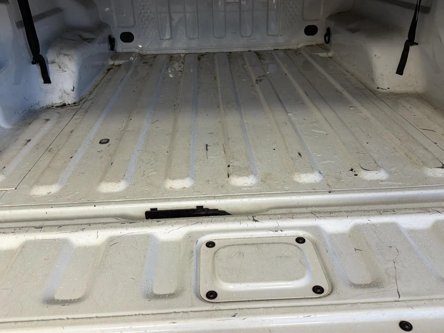 Used 2022 Bright White Clearcoat Jeep Mojave image 8