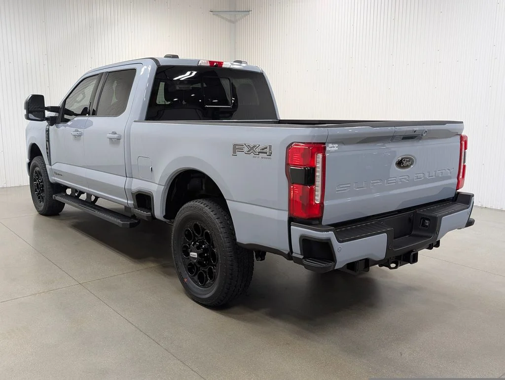 New 2026 Glacier Gray Metallic Tri-Coat Ford F-250® Lariat® image 33