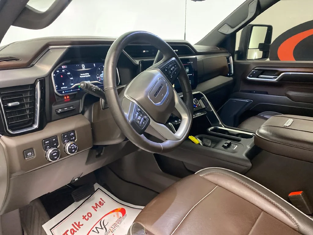 Used 2024 White GMC Denali image 14