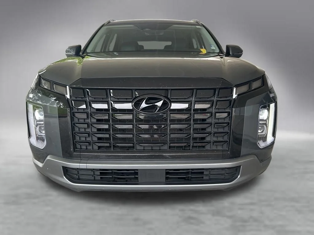 Used 2025 Gray Hyundai SEL image 13