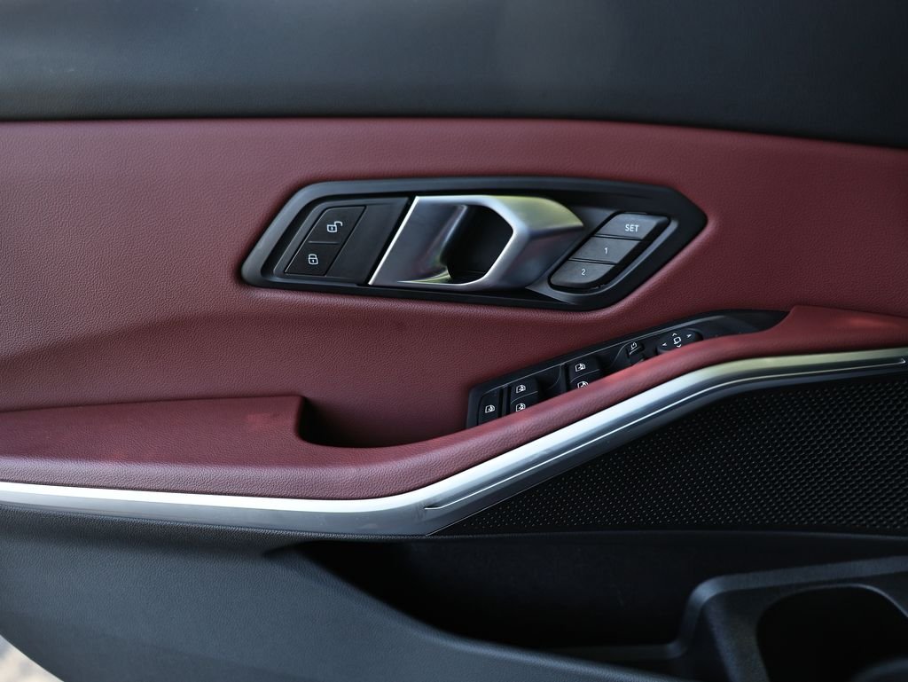 2024 BMW 3 Series 330i - Photo 14