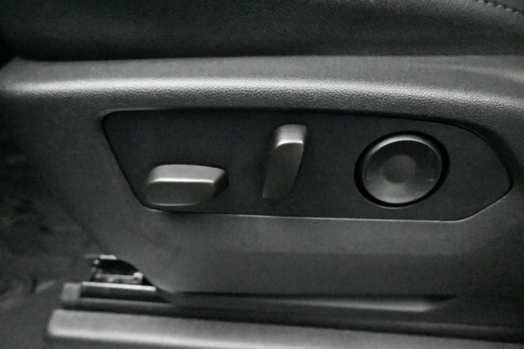 2026 GMC Sierra 1500 SLT - Photo 10