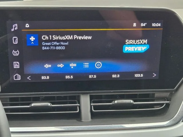 Used 2025 White Chevrolet LT image 30