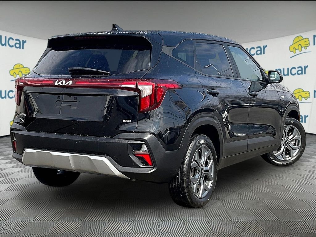 Used 2024 Black Kia LX image 6