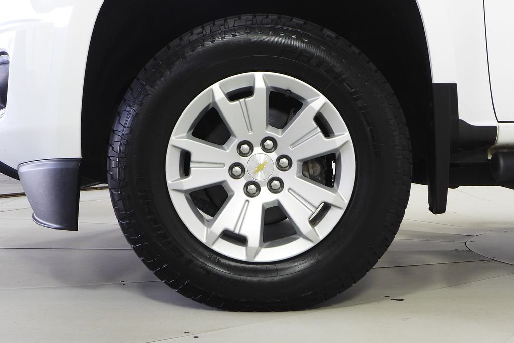 Used 2016 White Chevrolet LT image 5