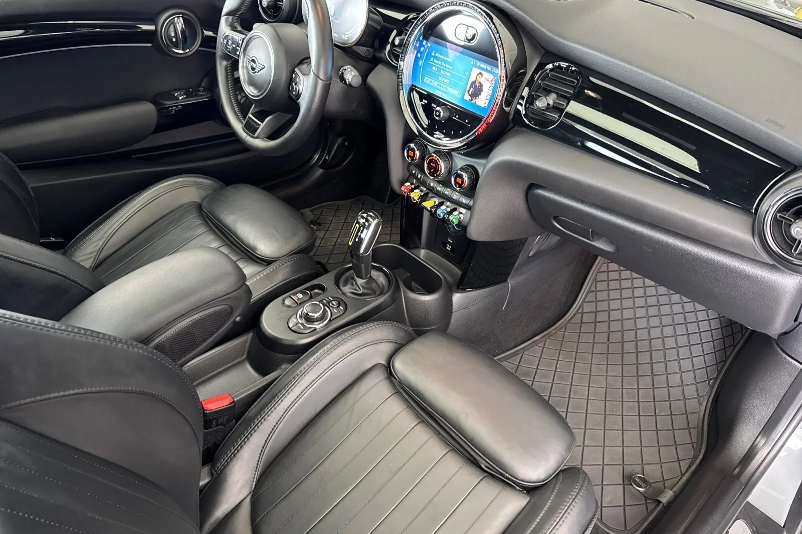 Used 2022 PRECIOUS METAL MINI Cooper SE image 15