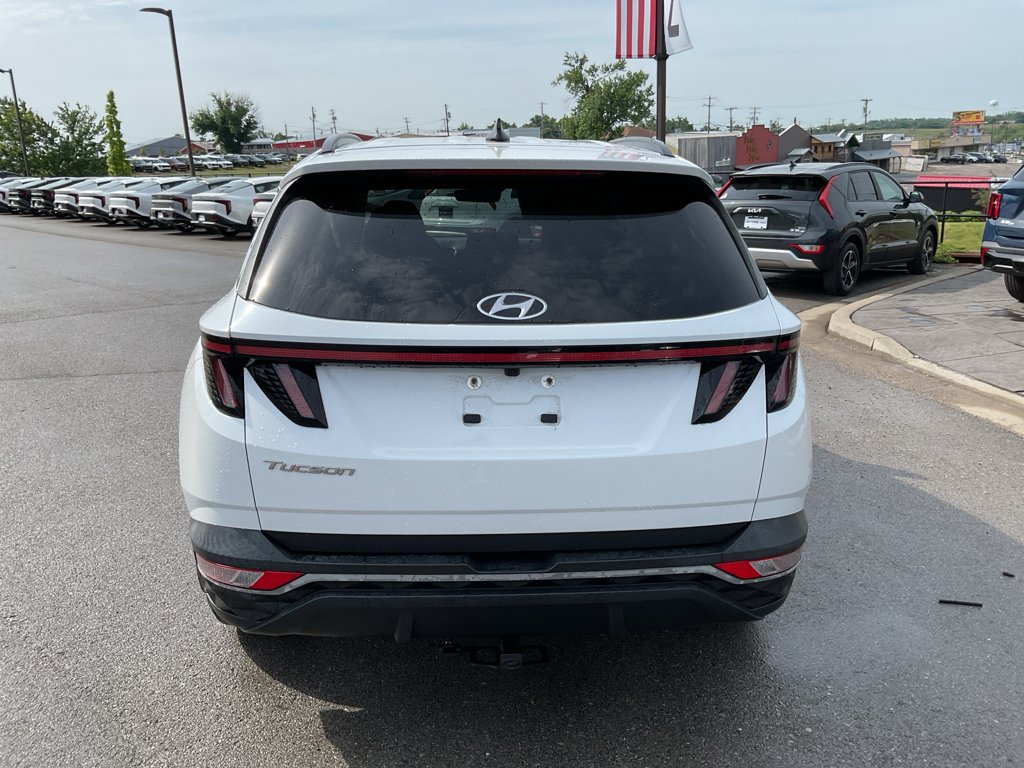 Used 2022 Quartz White Hyundai SEL image 8