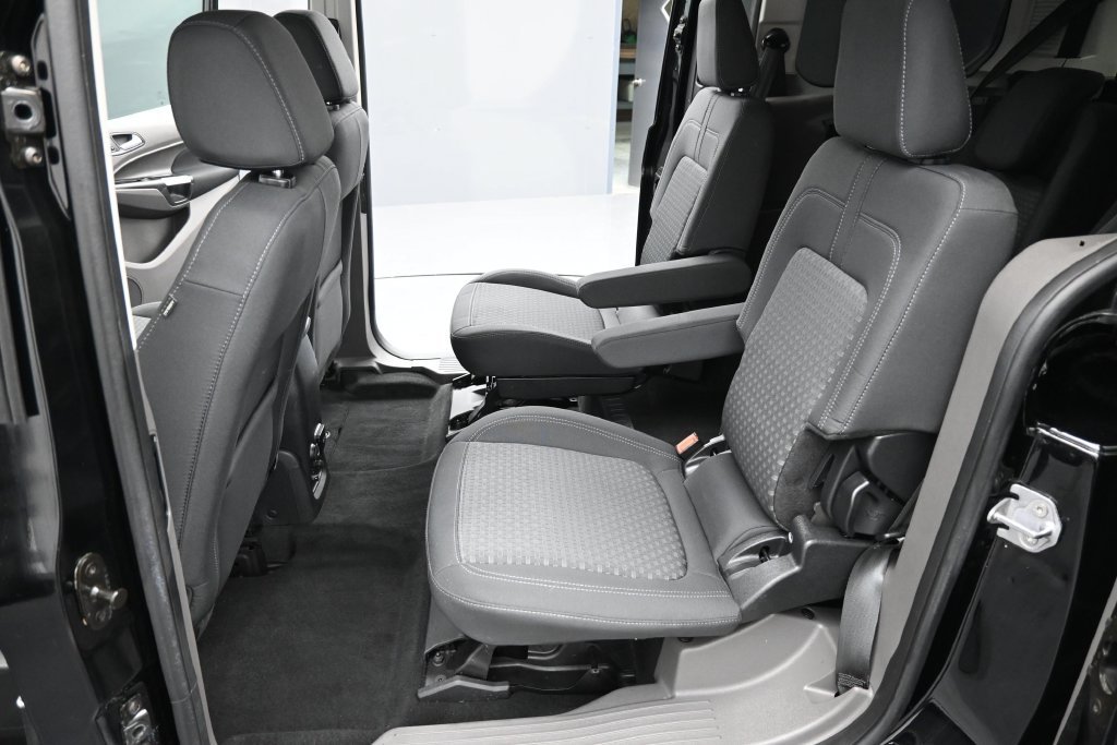 Used 2019 Shadow Black Ford XLT image 27