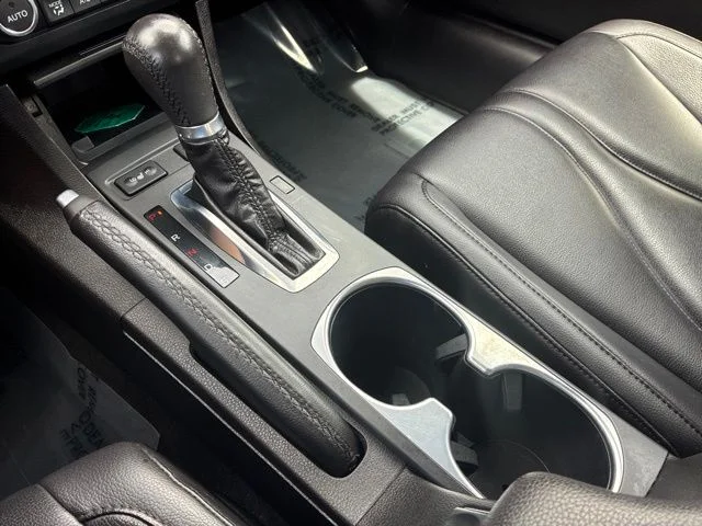 Certified Used 2019 Platinum White Pearl Acura Base image 33